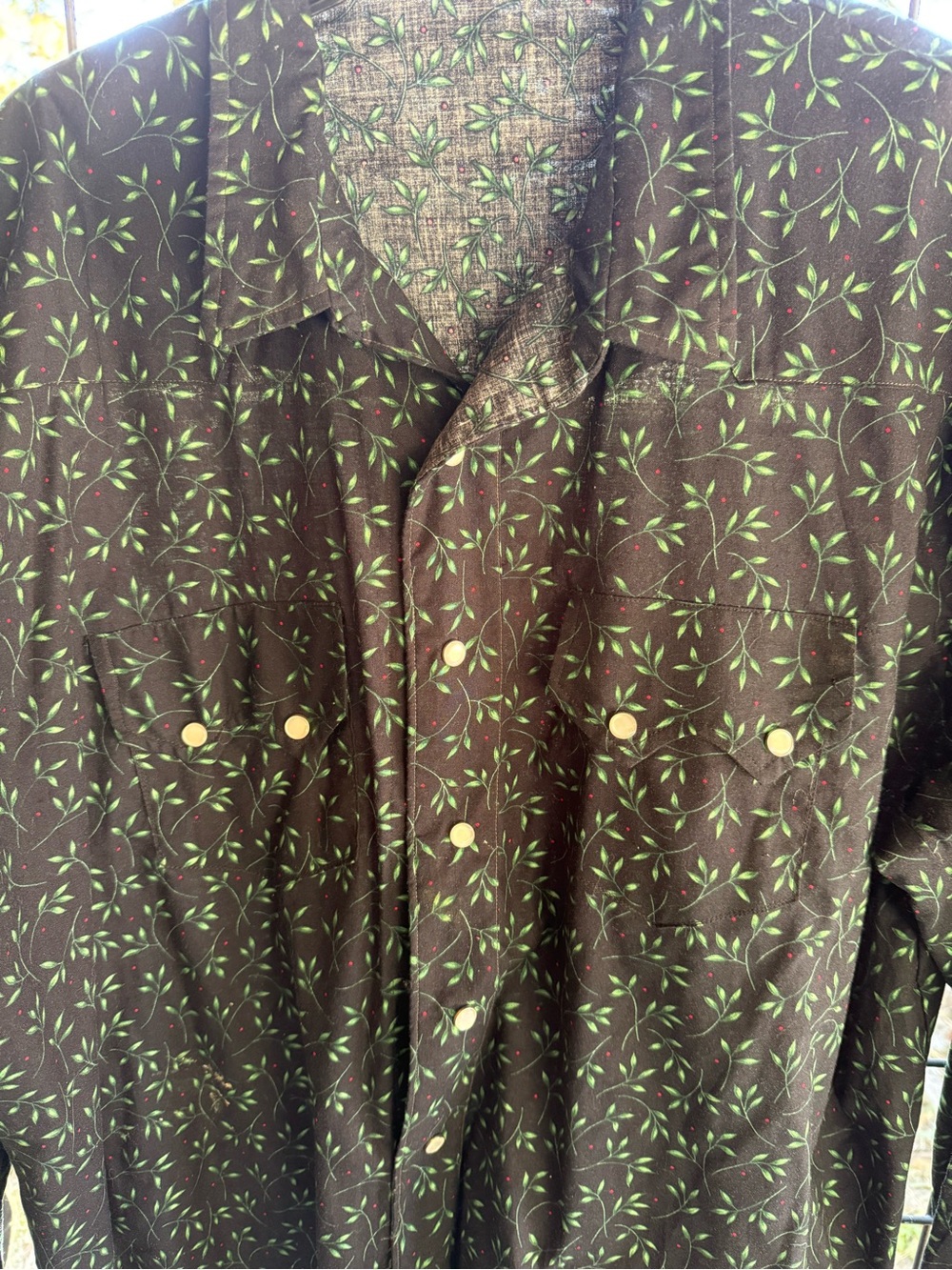 Men's Dark Green Botanical Print Button-Up Shirt